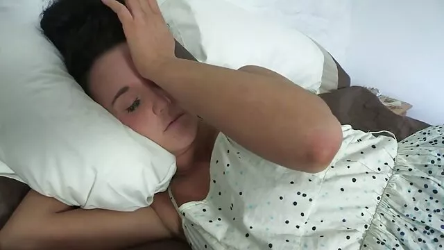 Sexy redhead bellezza con un culo rotondo i migliori siti porno gratis italiani si masturba la figa