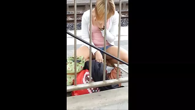Una giovane bruna prende un grosso cazzo in bocca video hard amatoriali italiani gratuiti