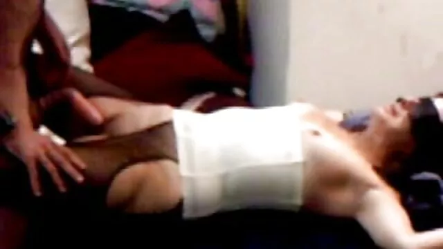 Allenatori hanno insegnato stivali bambino video erotici italiani gratis e la pressò sotto di lui