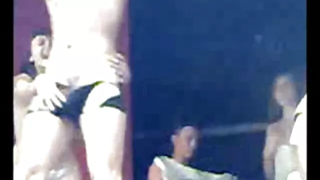 Bruna dai video pompini italiani gratis grossi seni Malena Morgan accarezzando il suo corpo