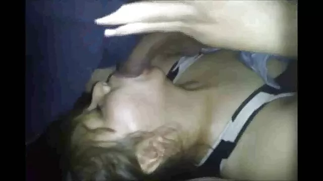 Due sexy sorelle fanculo un ragazzo su il filmporno gratis italiani letto e Essere in loro bocca