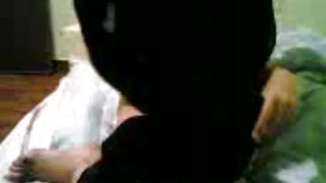Caldo Sande con le sue film pornoitaliani gratis grandi tette parte 3