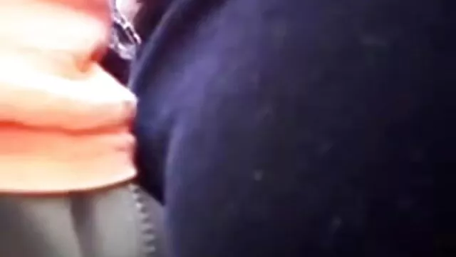 Dopo aver scopato le sue tette, e riempito con la film porno gratuiti italiani crema di lei, la gola si è scopata la bocca in modo ruvido,